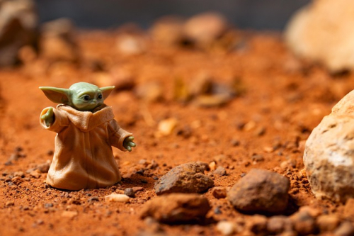 Loungefly’s New Star Wars Bags Feature Grogu, Leia, Darth Maul, And More