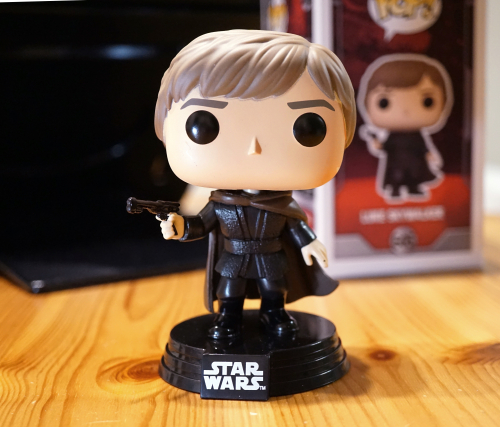 One Star Wars fan has a theory that Ryan Gosling is playing Luke Skywalker’s son in Starfighter